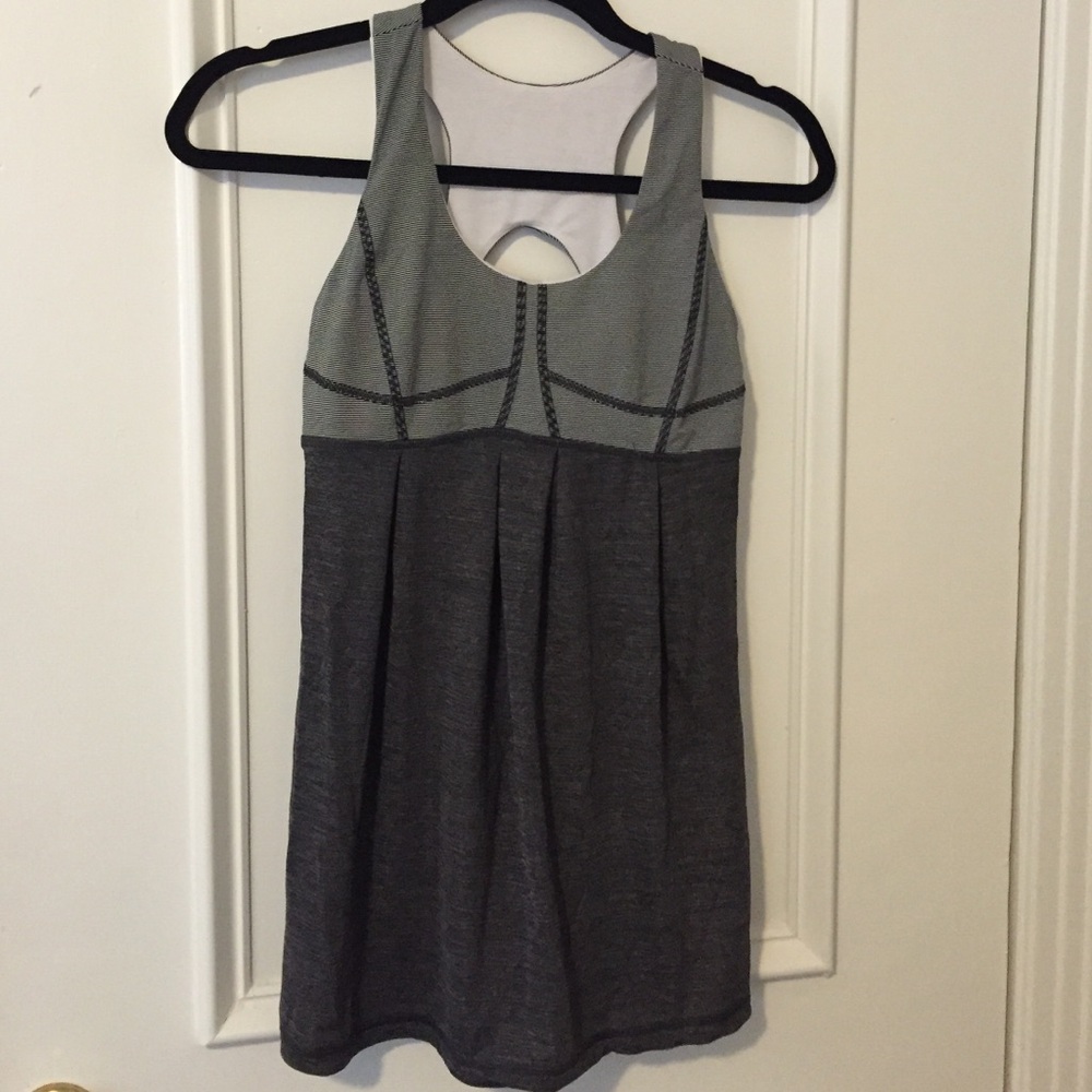Lululemon running top